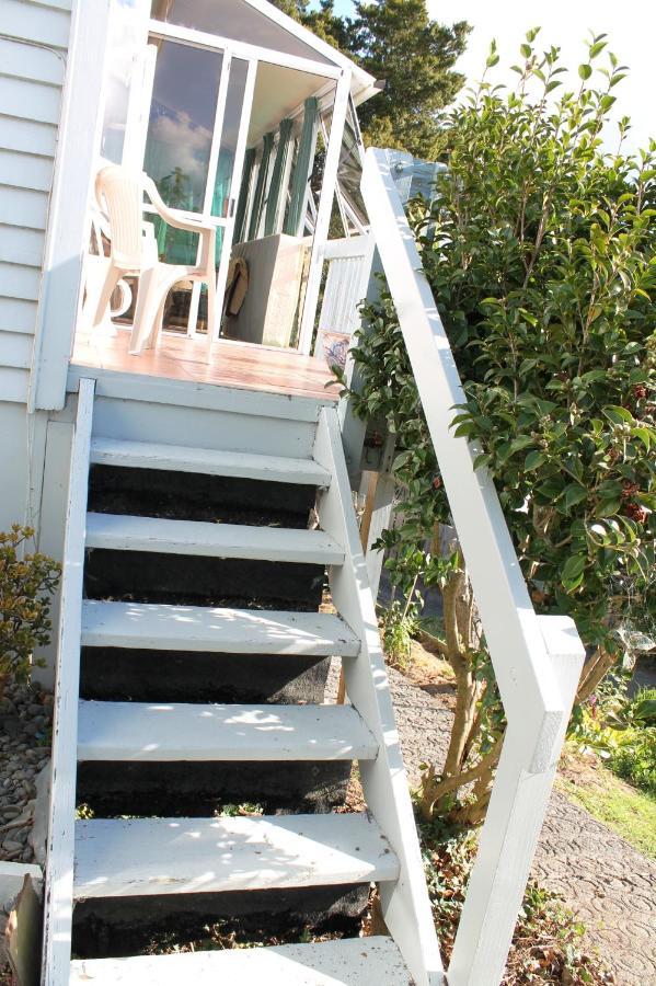 Brockies B N B Bed & Breakfast Rawene Bagian luar foto