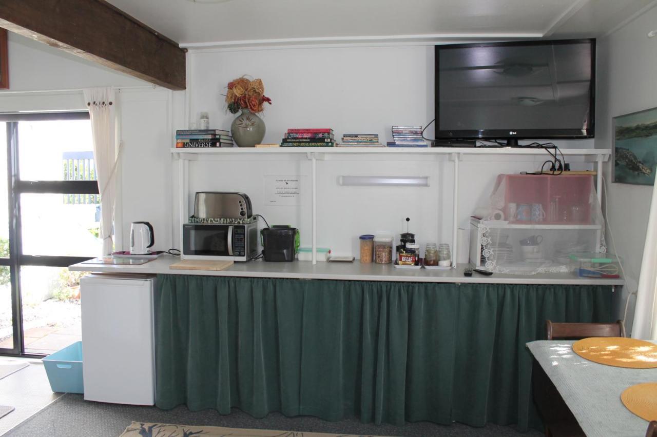 Brockies B N B Bed & Breakfast Rawene Bagian luar foto