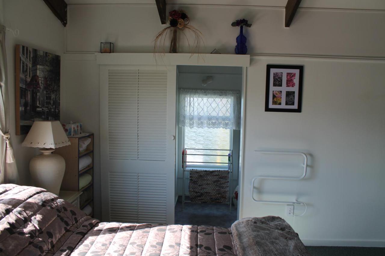 Brockies B N B Bed & Breakfast Rawene Bagian luar foto
